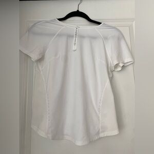 LULULEMON Lightweight Running Stretch Short Sleeve Shirt